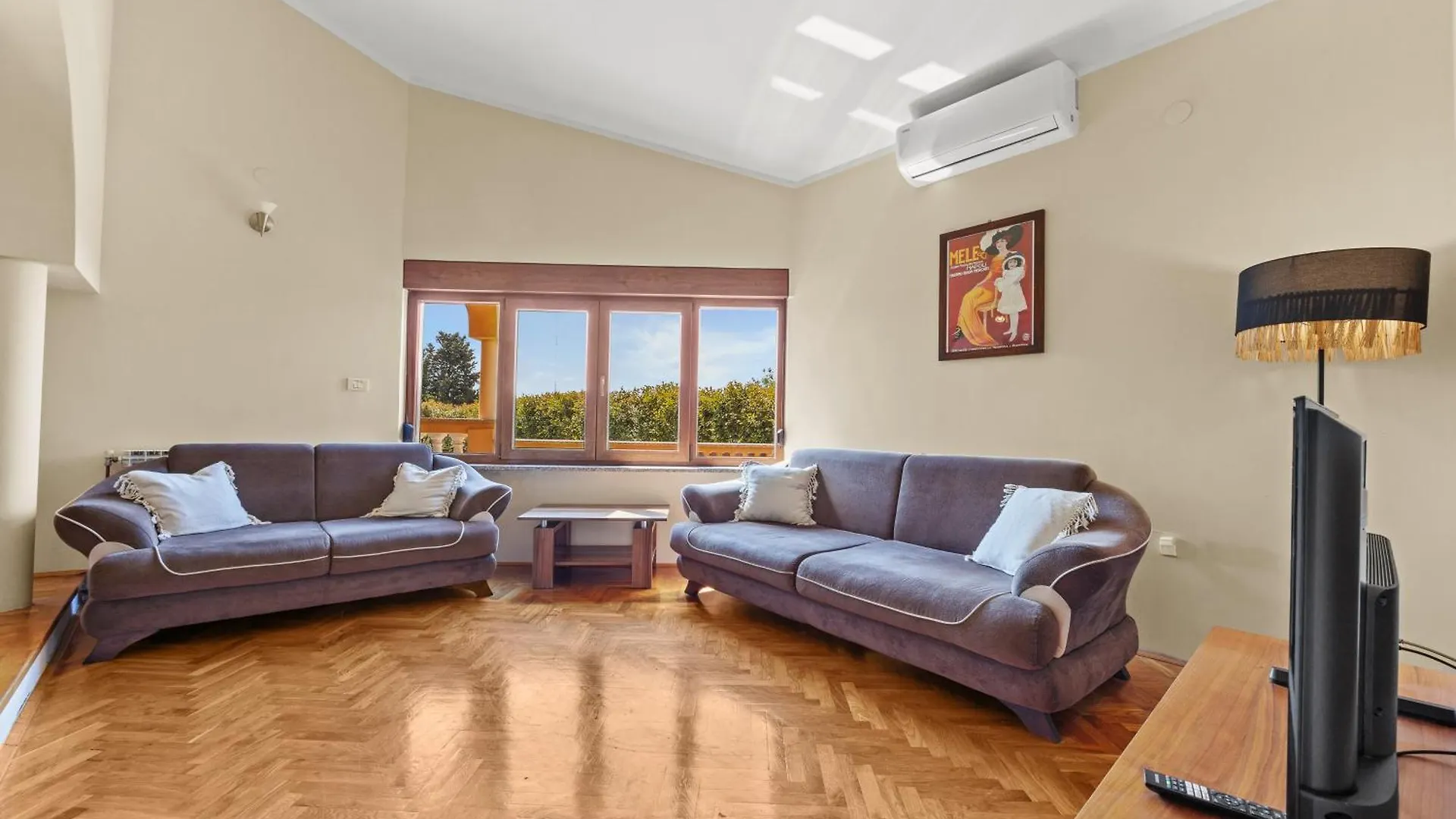 Coastal Calm Seaside Flat Apartment Peroj