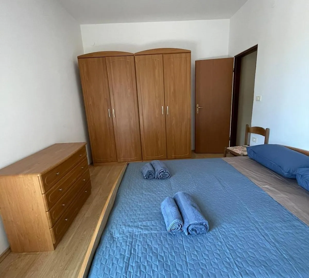 Coastal Calm Seaside Flat Apartment Peroj